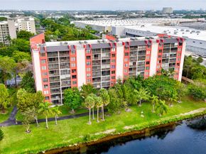 2200 S Cypress Bend Dr 702, Pompano Beach FL 33069