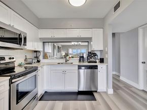 2200 S Cypress Bend Dr 702, Pompano Beach FL 33069