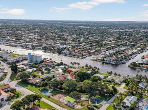 460 SE 18th Avenue, Deerfield Beach FL 33441