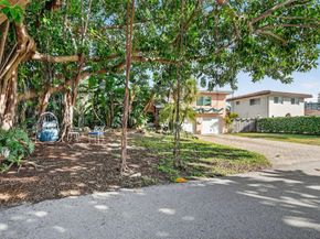 460 SE 18th Avenue, Deerfield Beach FL 33441