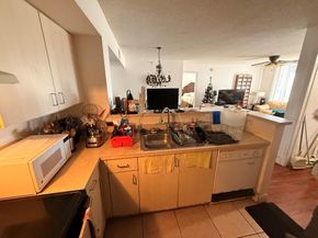 520 SW 111th Avenue 202, Pembroke Pines FL 33025