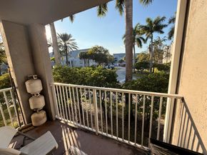 520 SW 111th Avenue 202, Pembroke Pines FL 33025