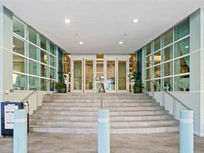 1900 N Bayshore Dr 706, Miami FL 33132