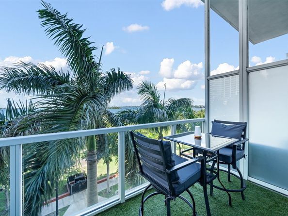 1900 N Bayshore Dr 706, Miami FL 33132