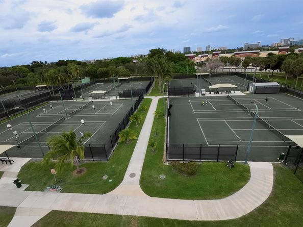 215 NE 14 Avenue, Pompano Beach FL 33060