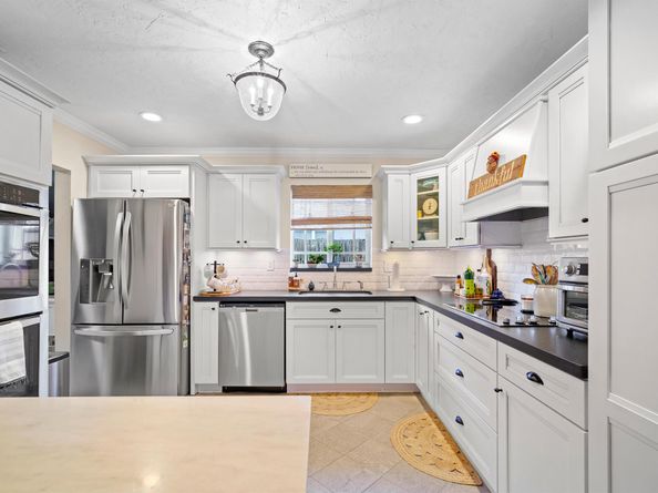 10611 NW 18th Place, Pembroke Pines FL 33026