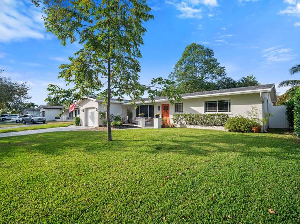 10611 NW 18th Place, Pembroke Pines FL 33026