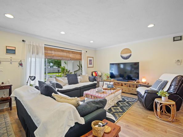 10611 NW 18th Place, Pembroke Pines FL 33026