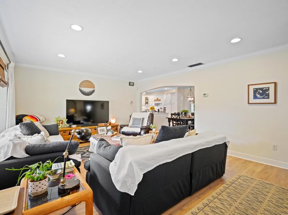 10611 NW 18th Place, Pembroke Pines FL 33026