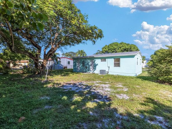 1501 NW 24th Ave, Fort Lauderdale FL 33311