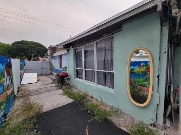 4540 NW 26th St, Lauderhill FL 33313