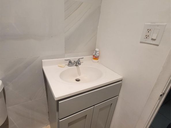 4540 NW 26th St, Lauderhill FL 33313