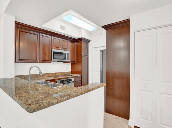 1690 Renaissance Commons Boulevard 1121, Boynton Beach FL 33426