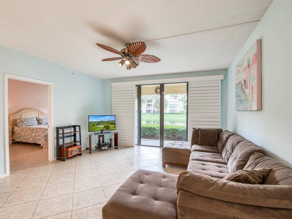 800 Uno Lago Drive 105, Juno Beach FL 33408