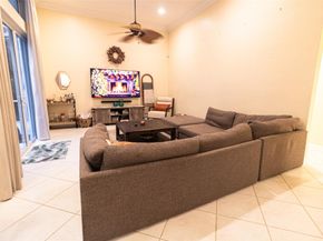 5062 Kensington Cir, Coral Springs FL 33076