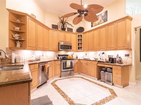 5062 Kensington Cir, Coral Springs FL 33076