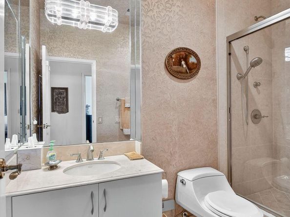 1900 Consulate Place 2201, West Palm Beach FL 33401