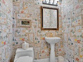 1900 Consulate Place 2201, West Palm Beach FL 33401