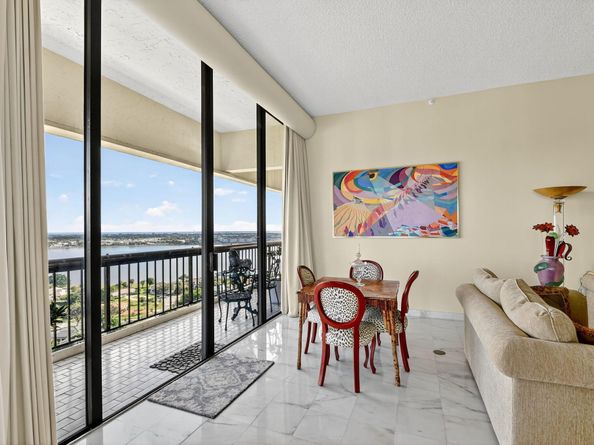 1900 Consulate Place 2201, West Palm Beach FL 33401