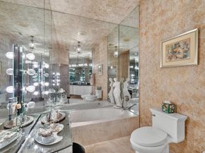 1900 Consulate Place 2201, West Palm Beach FL 33401