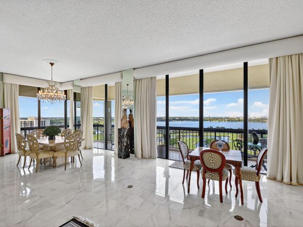 1900 Consulate Place 2201, West Palm Beach FL 33401