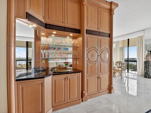 1900 Consulate Place 2201, West Palm Beach FL 33401