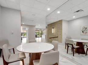 1900 Consulate Place 2201, West Palm Beach FL 33401