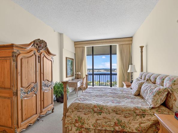 1900 Consulate Place 2201, West Palm Beach FL 33401