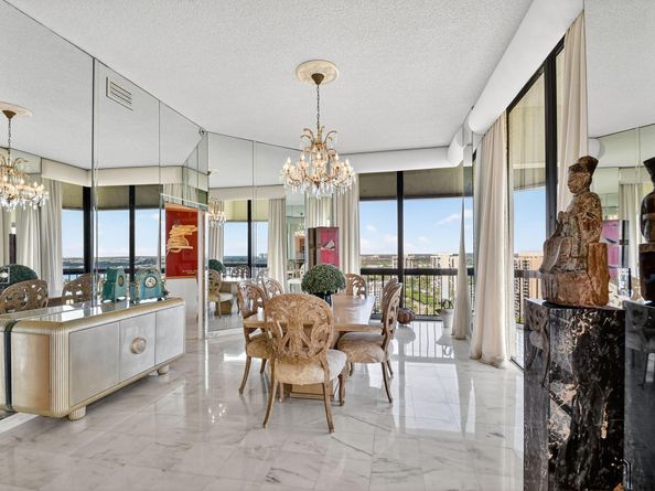 1900 Consulate Place 2201, West Palm Beach FL 33401