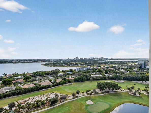 1900 Consulate Place 2201, West Palm Beach FL 33401