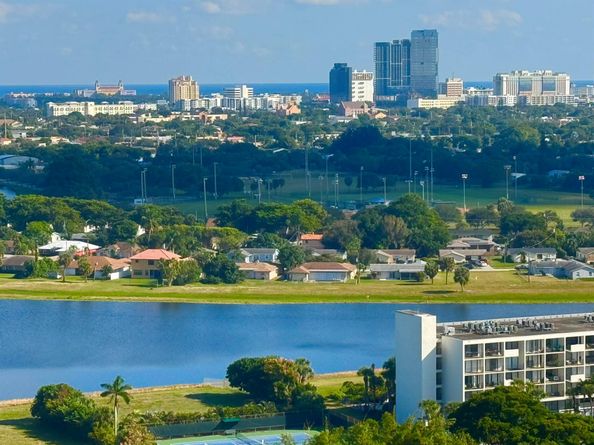 1900 Consulate Place 2201, West Palm Beach FL 33401