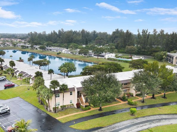 120 Lake Constance Drive, West Palm Beach FL 33411