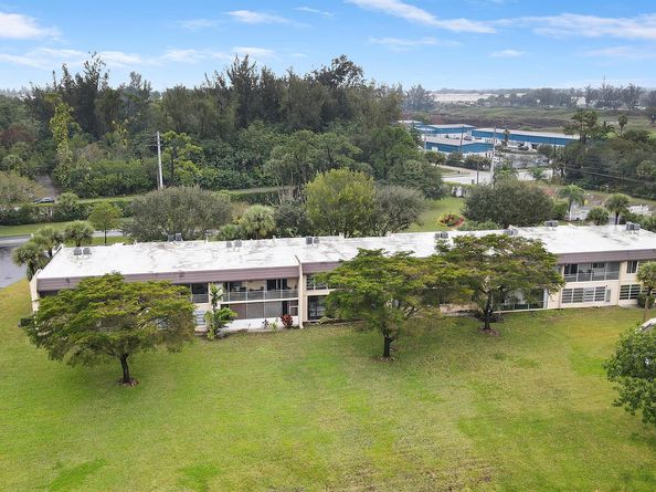 120 Lake Constance Drive, West Palm Beach FL 33411