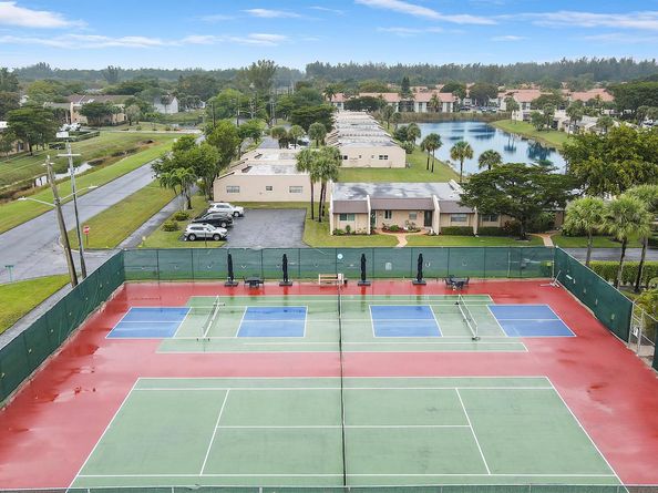 120 Lake Constance Drive, West Palm Beach FL 33411