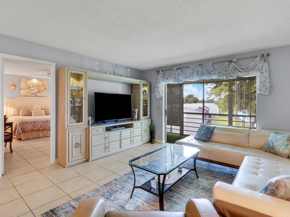 120 Lake Constance Drive, West Palm Beach FL 33411