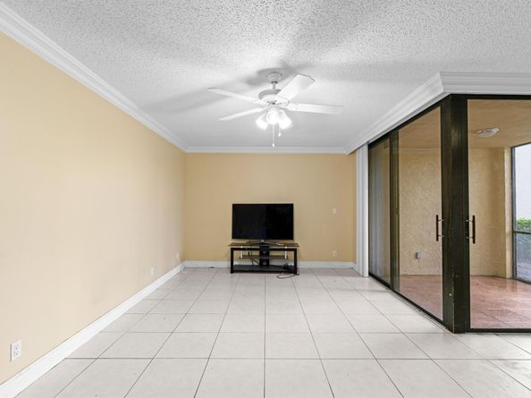 955 Egret Circle 109, Delray Beach FL 33444