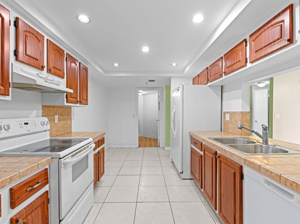 955 Egret Circle 109, Delray Beach FL 33444