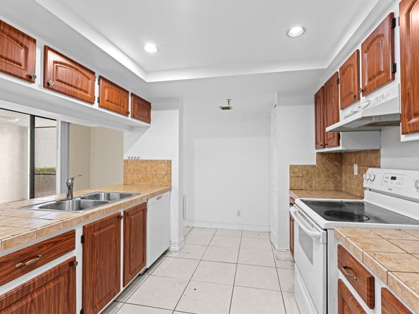 955 Egret Circle 109, Delray Beach FL 33444