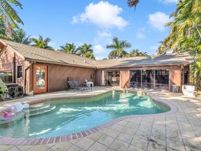 980 SW 70th Ave, Plantation FL 33317