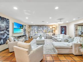 980 SW 70th Ave, Plantation FL 33317