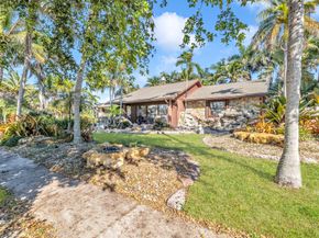 980 SW 70th Ave, Plantation FL 33317