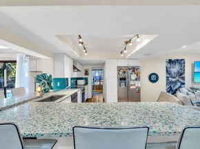 980 SW 70th Ave, Plantation FL 33317