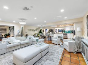 980 SW 70th Ave, Plantation FL 33317