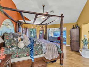 980 SW 70th Ave, Plantation FL 33317