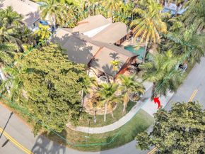 980 SW 70th Ave, Plantation FL 33317