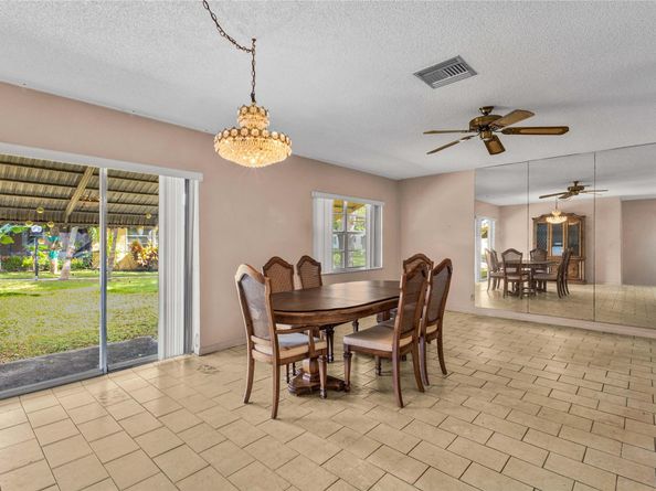 2613 SW Natura Ave, Deerfield Beach FL 33441