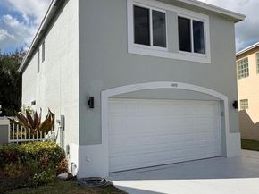 4243 Pine Hollow Circle, Greenacres FL 33463