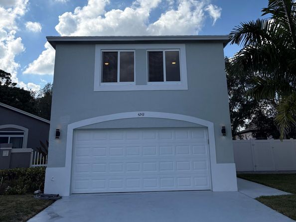 4243 Pine Hollow Circle, Greenacres FL 33463