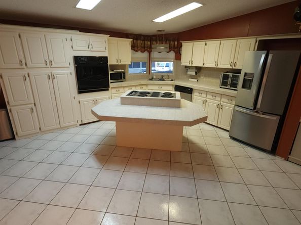 3393 Lake Overlook Place, Atlantis FL 33462