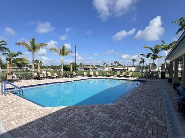 3393 Lake Overlook Place, Atlantis FL 33462